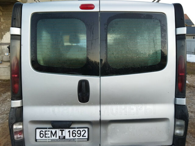 Opel Vivaro 2003 года