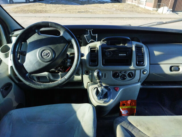 Opel Vivaro 2003 року