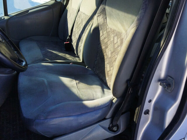 Opel Vivaro 2003 року