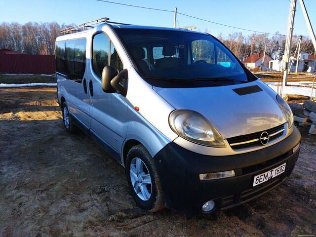 Opel Vivaro 2003 года