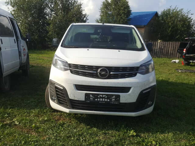 Opel Zafira Life 2020 року