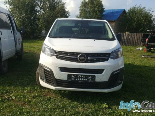 Opel Zafira Life 2020 року