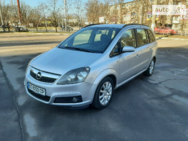 Opel Zafira 2005 года