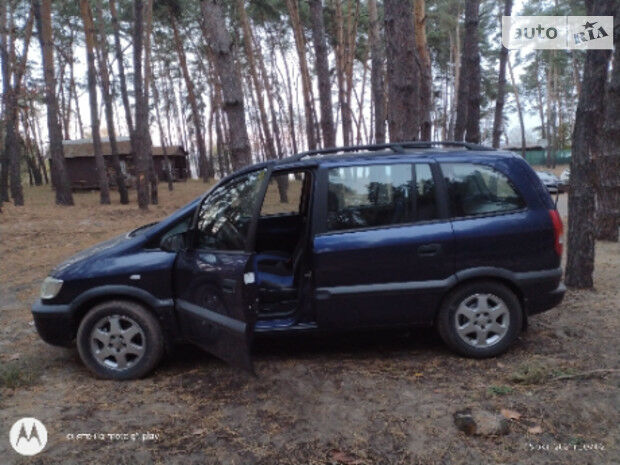 Opel Zafira 1999 года