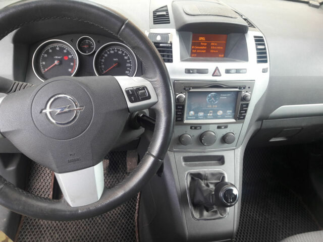 Opel Zafira 2013 года