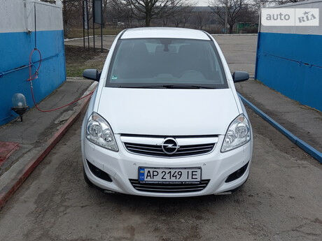 Opel Zafira 2009 року