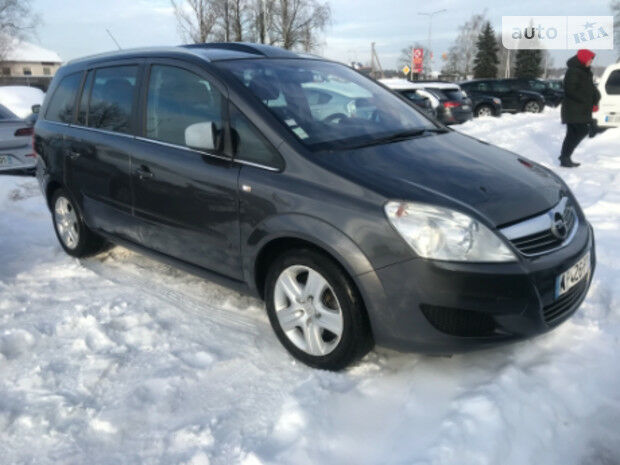 Opel Zafira 2009 года