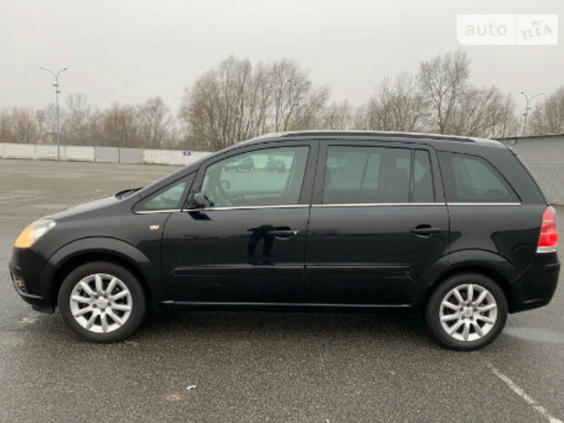 Opel Zafira 2005 року