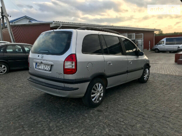 Opel Zafira 2003 года