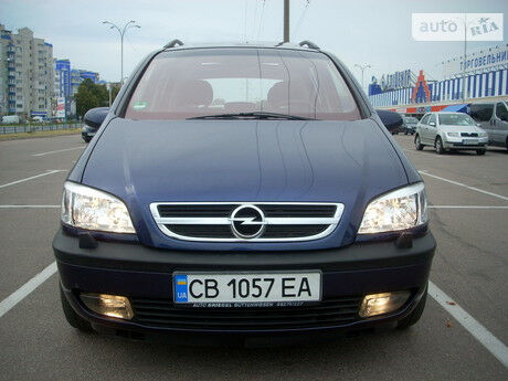 Opel Zafira 2002 року