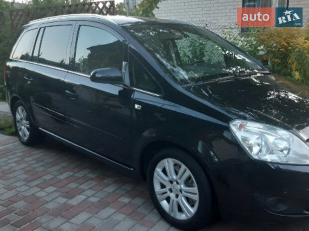 Opel Zafira 2009 года