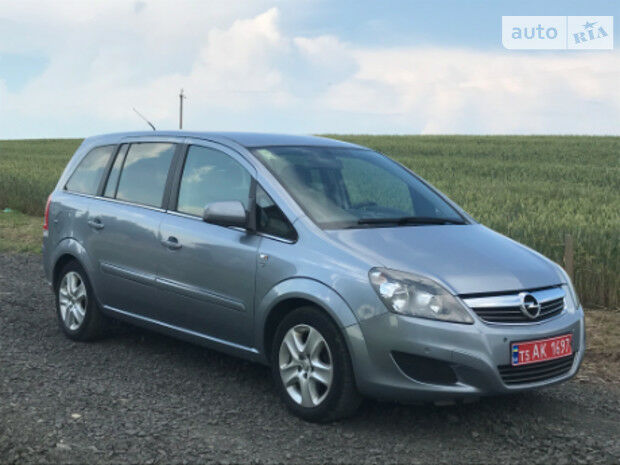 Opel Zafira 2009 року