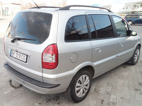 Opel Zafira 2005 года