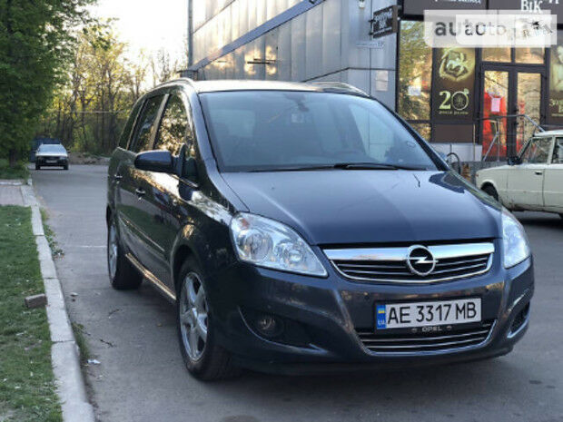 Opel Zafira 2008 года