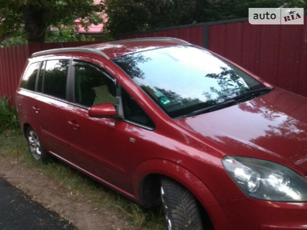 Opel Zafira 2005 года