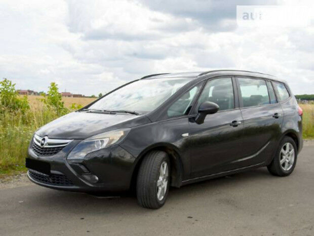 Opel Zafira 2012 года