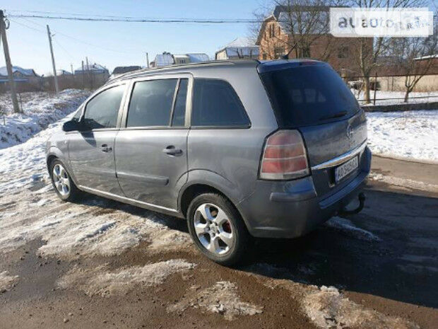 Opel Zafira 2006 року