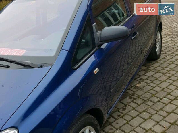 Opel Zafira 2009 года