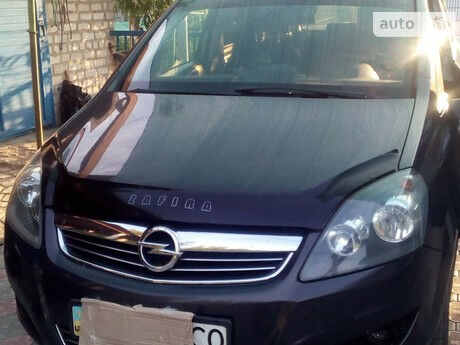 Опель Зафира 2012 року Opel Zafira 2012 року