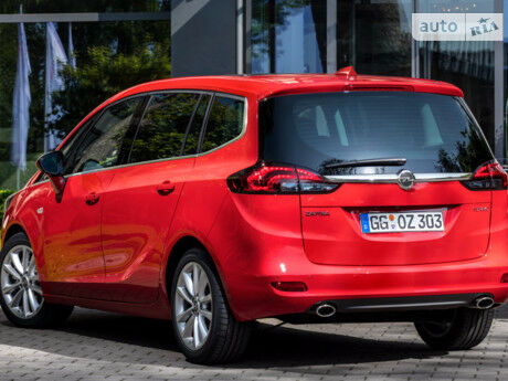 Опель Зафира 2011 року Opel Zafira 2011 року