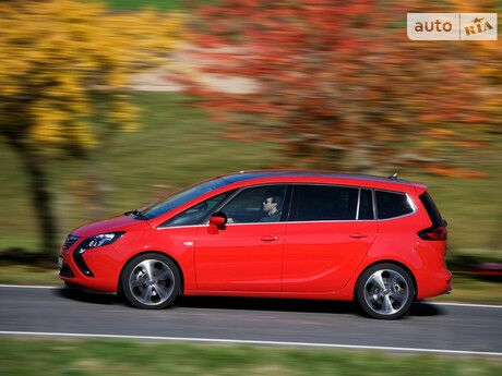 Opel Zafira 2008 года