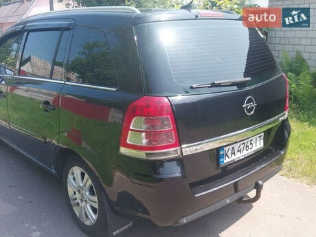 Опель Зафира 2009 года Opel Zafira 2009 года