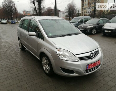 Opel Zafira 2009 року