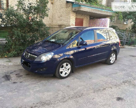 Opel Zafira 2010 року