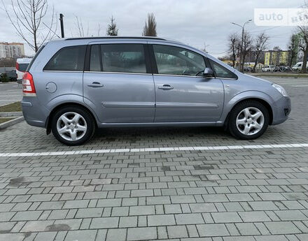 Opel Zafira 2008 года