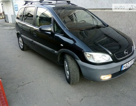 Opel Zafira 2000 года