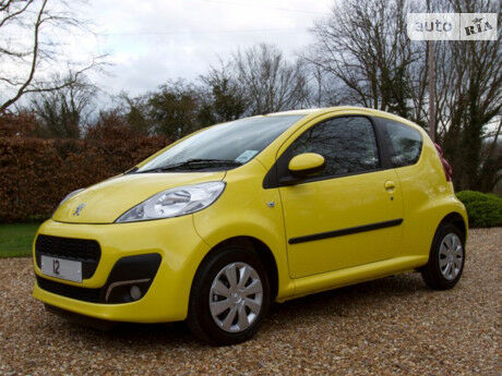 Пежо 107 2010 года Peugeot 107 2010 года