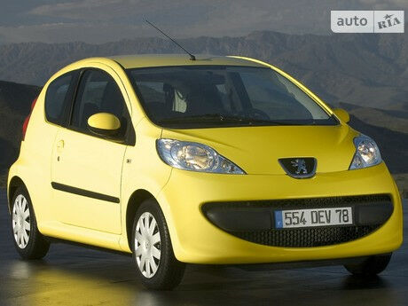 Peugeot 107 2008 года