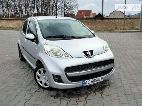 Peugeot 107 2009 года