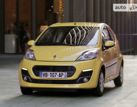 Peugeot 107 2010 года