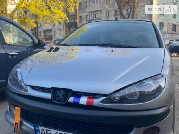 Peugeot 206 2004 року