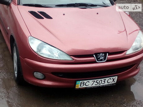 Пежо 206 1998 року Peugeot 206 1998 року