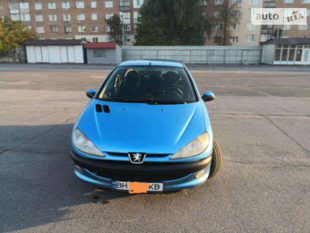 Пежо 206 2001 року Peugeot 206 2001 року