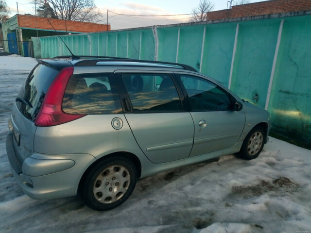 Peugeot 206 2004 года