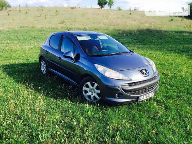 Пежо 207 2007 года Peugeot 207 2007 года