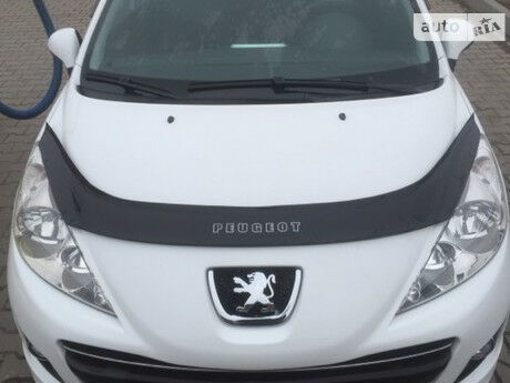 Пежо 207 2012 года Peugeot 207 2012 года