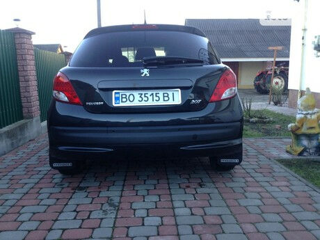 Пежо 207 2011 года Peugeot 207 2011 года