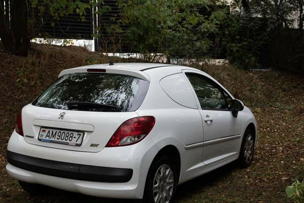 Пежо 207 2012 года Peugeot 207 2012 года