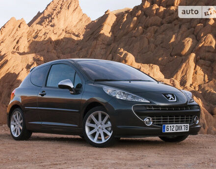 Peugeot 207 2011 года