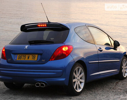 Peugeot 207 2008 года