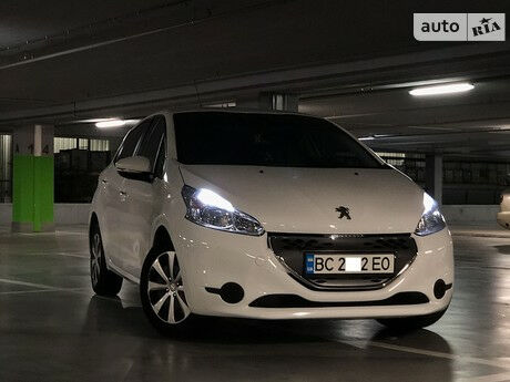 Peugeot 208 Hatchback (5d) 2013 года