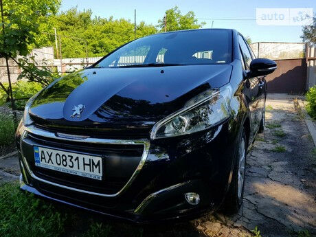 Peugeot 208 2018 року