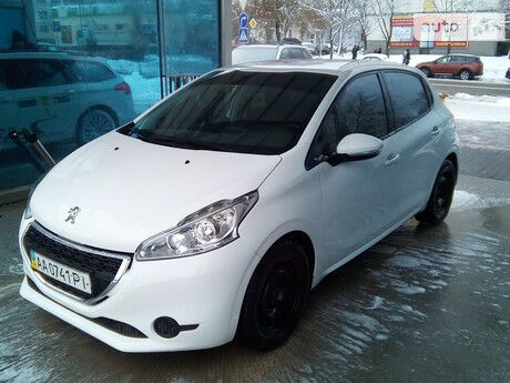 Peugeot 208 2013 року