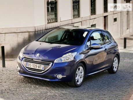 Peugeot 208 2009 года