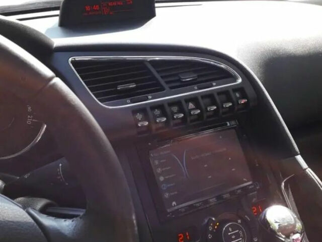 Peugeot 3008 2013 года