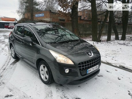 Peugeot 3008 2010 року